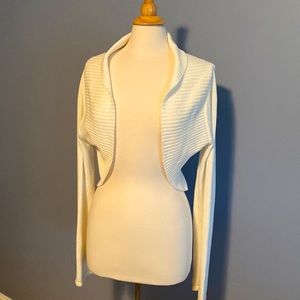 Vintage late 90’s , early 2000’s White House Black Market Shrug , crochet, open